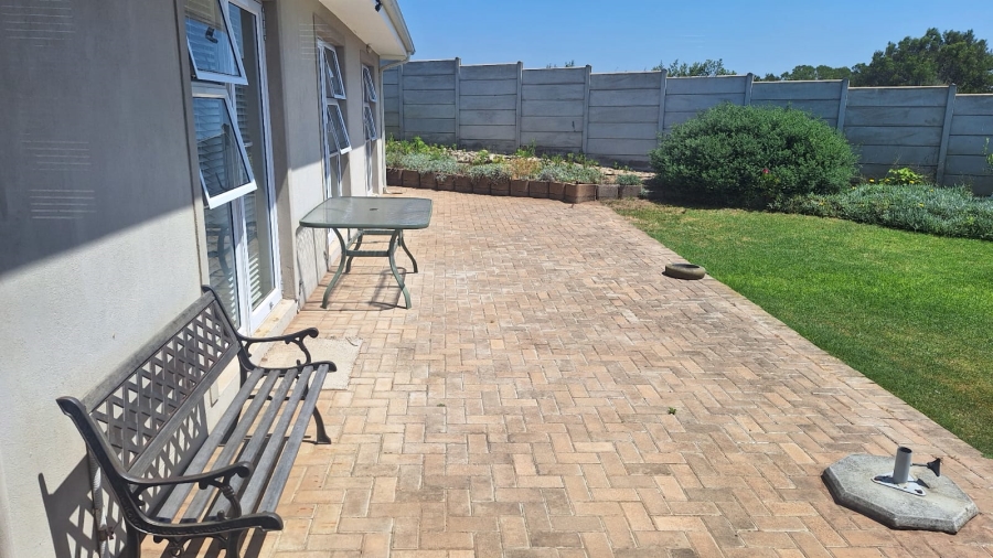 3 Bedroom Property for Sale in Stilbaai Wes Western Cape